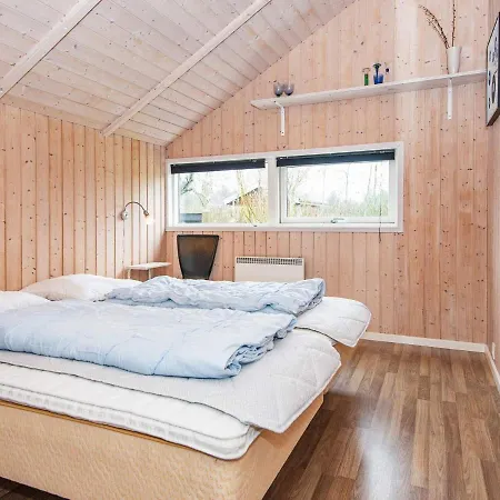 Three-bedroom In 55
